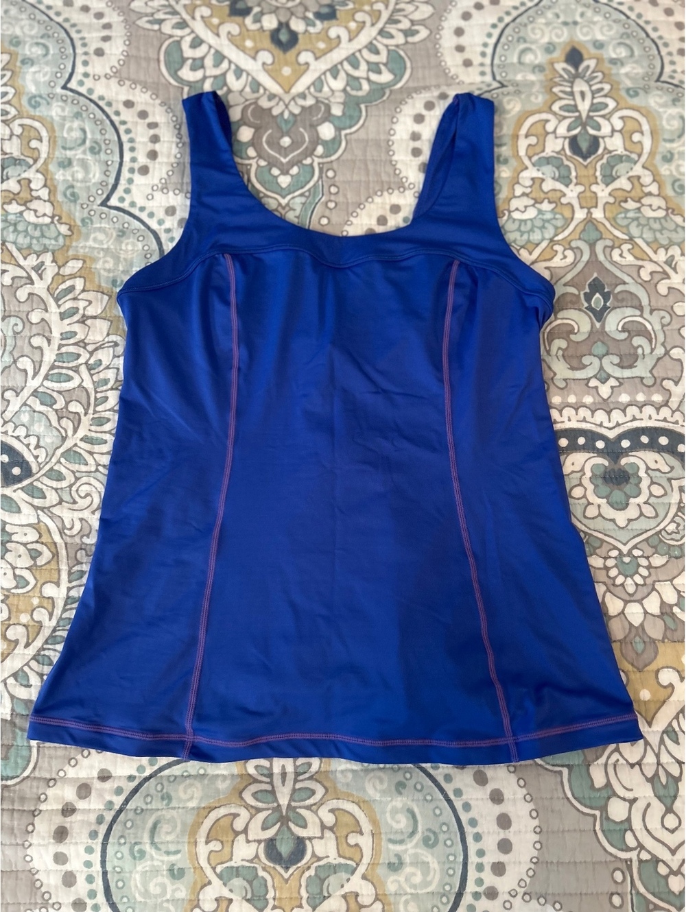 Lululemon Women's Athletic Tank Top Size 8 Blue with Purple Stitching